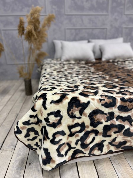 Плед на кровать стриженный с пресованным рисунком Ягуар 3,5 кг 200х240