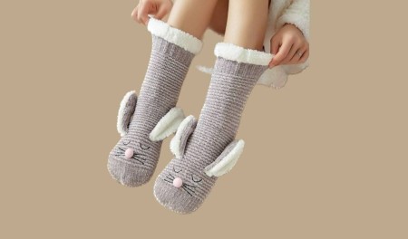 Плюшевые носки-тапочки Зайчики светлая сталь