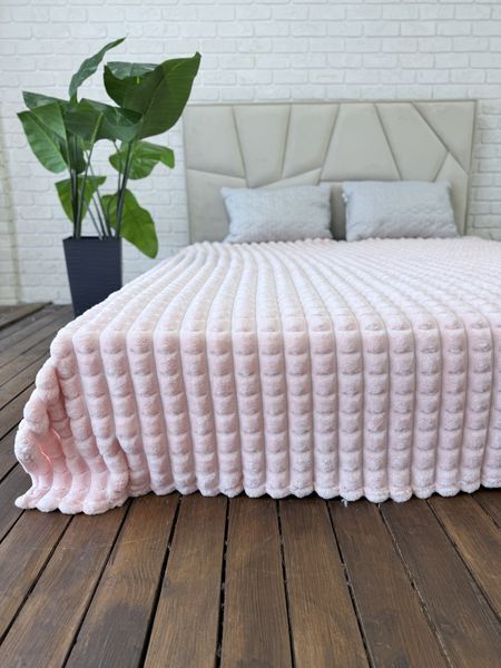 Плюшевый плед микрофибра (покрывало на диван Королевское) "Квадраты" , нежно-розовый 130193 фото