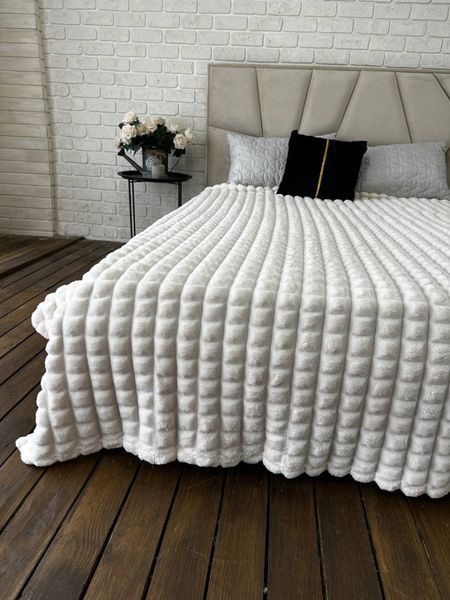 Плед покривало Королівська мікрофібра "Квадрати" , білий 128294 зображення Плед покривало Королівська мікрофібра "Квадрати" , білий 128294 фото