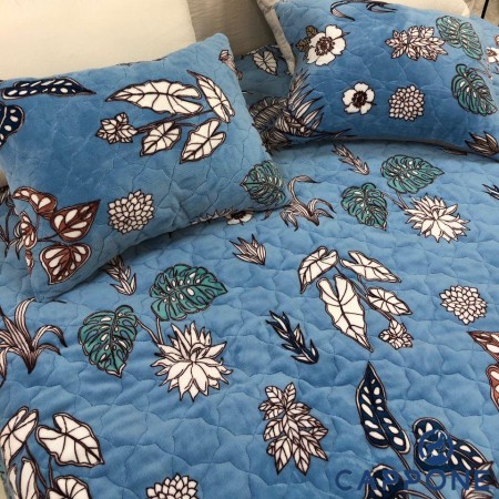 Придбати Стёганое покрывало с подушками Голубые листья 220х240 160х200+(подушки) Недорогі