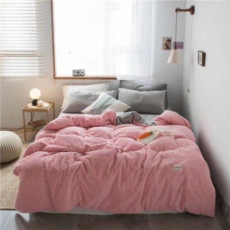Придбати Плюшевое постельное белье Розовый Евро, полуторный 160х200 Недорогі