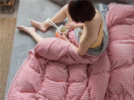 Плюшевое постельное белье Розовый Евро, полуторный 160х200