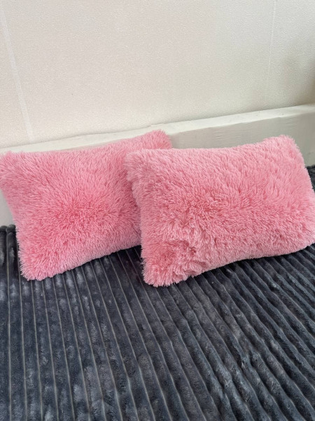 Подушка меховая Ярко-розовый