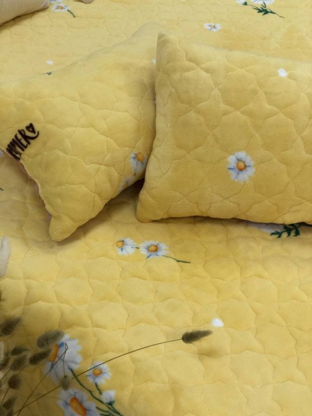 Стеганое покрывало с подушками Ромашки на желтом 220х240 160х200+(подушки)