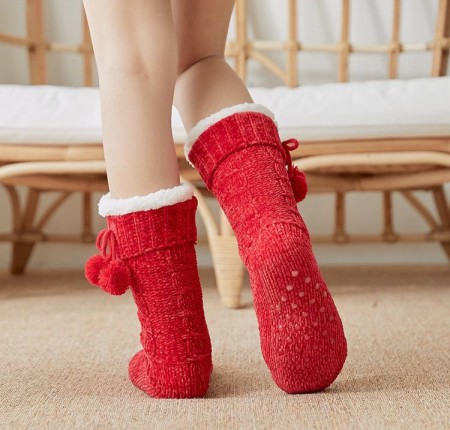 Плюшеві шкарпетки-тапочки з помпонами, червоні