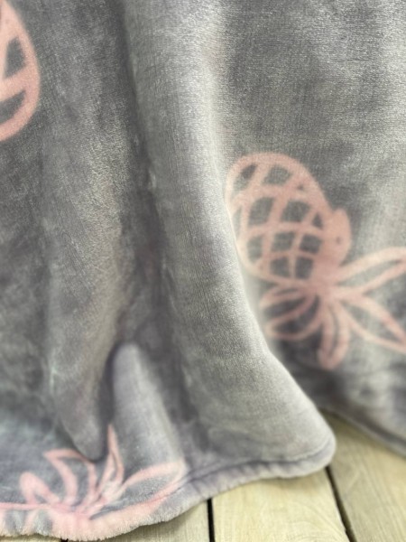 Плюшевый плед микрофибра (покрывало на диван Королевское) Розовые Ананасы