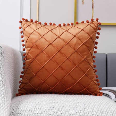 Декоративная подушка с помпонами, кирпичная