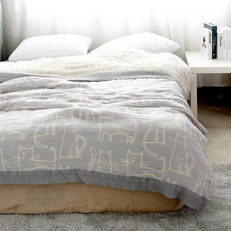 Плед муслиновый (махровое покрывало на кровать) Котики, серый